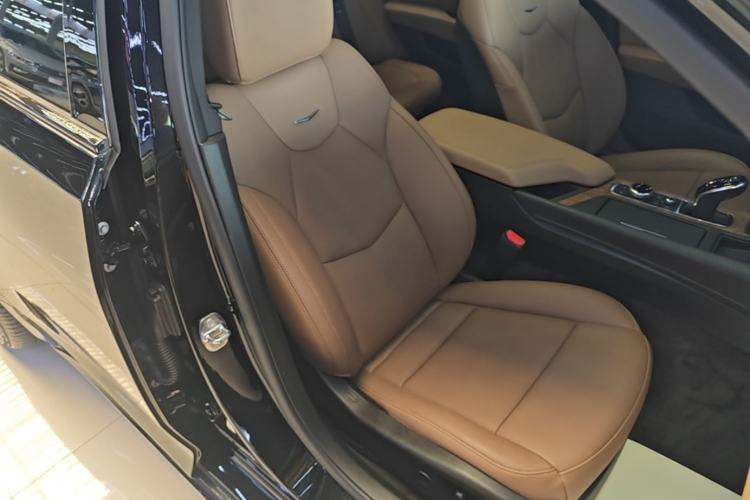 Used Cadillac CT5 2023 28T Prestige Model Right Front Seat