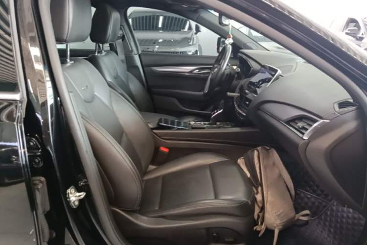 Used Cadillac CT5 2023 28T Luxury Edition (Standard Version) Right Front Seat