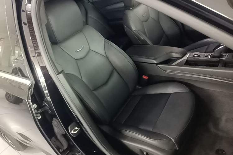 Used Cadillac CT5 2023 28T Luxury Edition (Standard Version) Right Front Seat