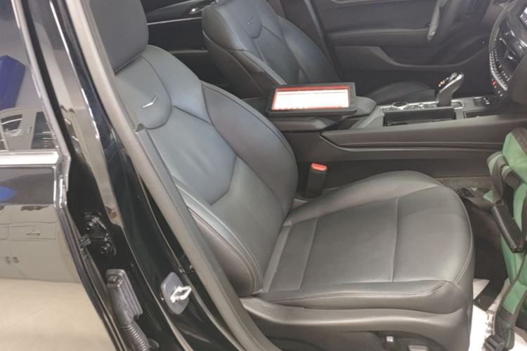 Used Cadillac CT5 2023 28T Luxury Edition (Standard Version) Right Front Seat