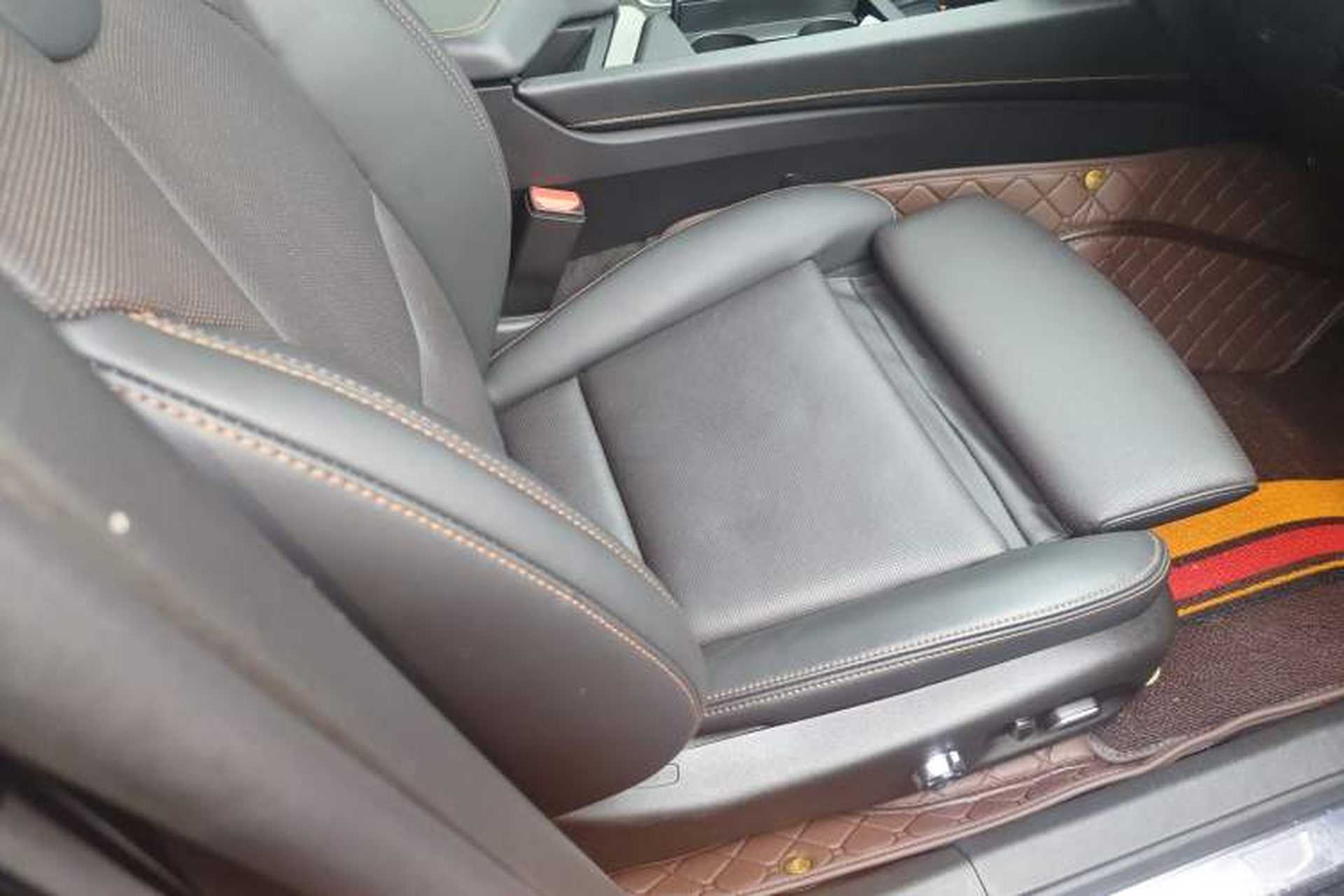 Used Cadillac CT5 2023 28T Platinum Edition Right Front Seat