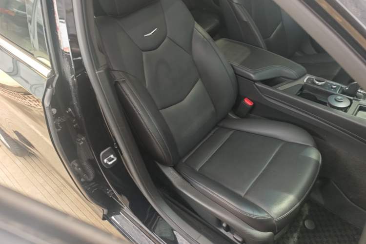 Used Cadillac CT5 2023 28T Luxury Edition (Standard Version) Right Front Seat