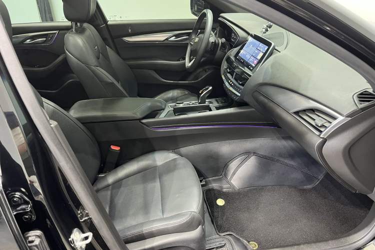 Used Cadillac CT5 2023 28T Luxury Edition (Standard Version) Right Front Seat