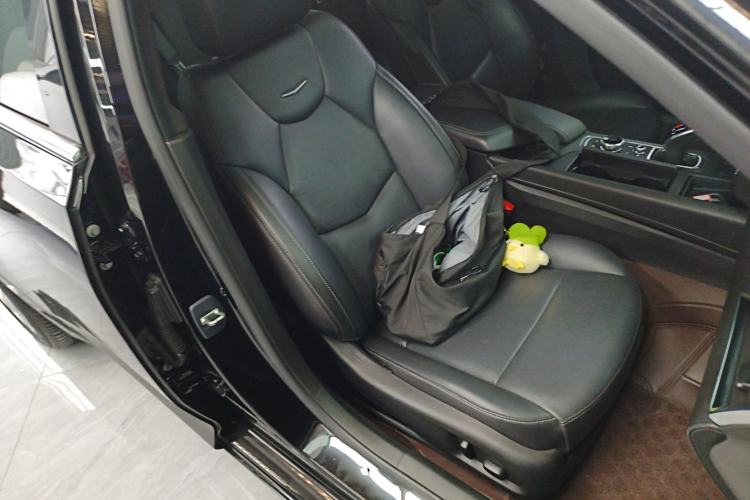 Used Cadillac CT5 2023 28T Luxury Edition (Standard Version) Right Front Seat