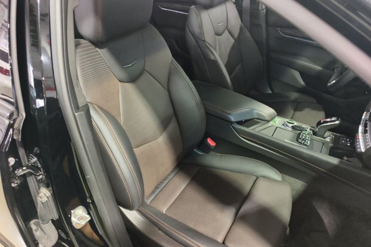 Used Cadillac CT5 2023 28T Platinum Edition Right Front Seat
