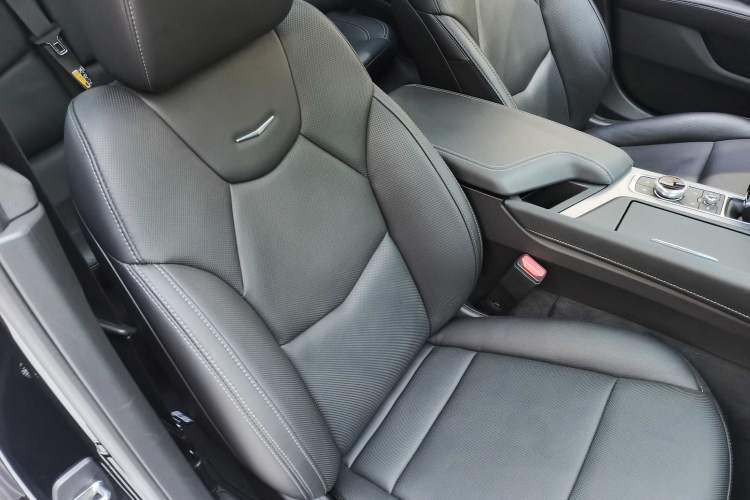 Used Cadillac CT5 2023 28T Luxury Edition (Standard Version) Right Front Seat