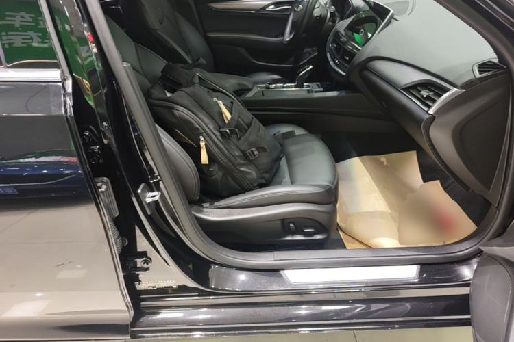 Used Cadillac CT5 2023 28T Luxury Edition (Standard Version) Right Front Seat