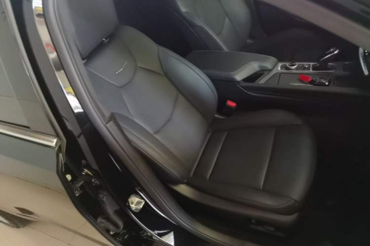 Used Cadillac CT5 2023 28T Luxury Edition (Standard Version) Right Front Seat