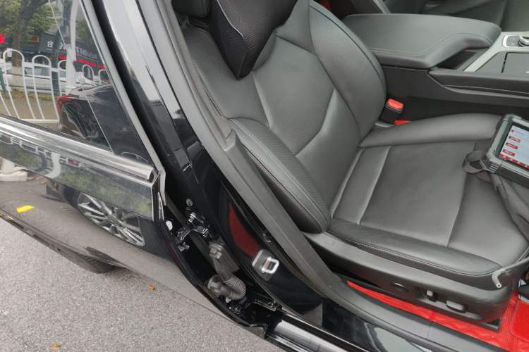 Used Cadillac CT5 2023 28T Prestige Model Right Front Seat