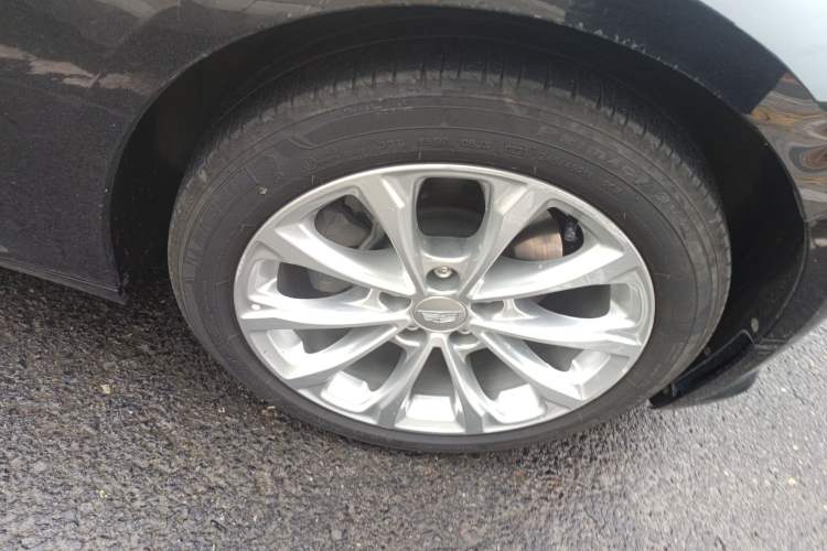 Used Cadillac CT5 2023 28T Luxury Edition (Standard Version) Right Front Wheel Hub