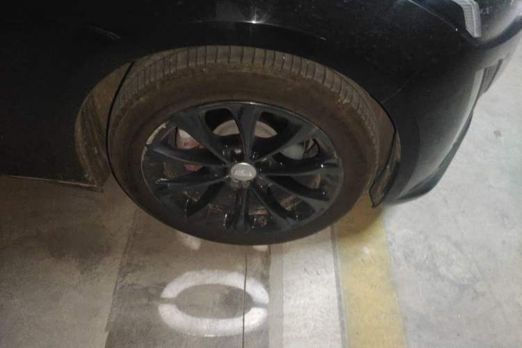 Used Cadillac CT5 2023 28T Luxury Edition (Standard Version) Right Front Wheel Hub