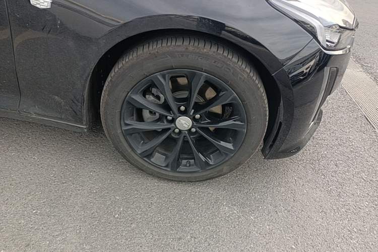 Used Cadillac CT5 2023 28T Luxury Edition (Standard Version) Right Front Wheel Hub