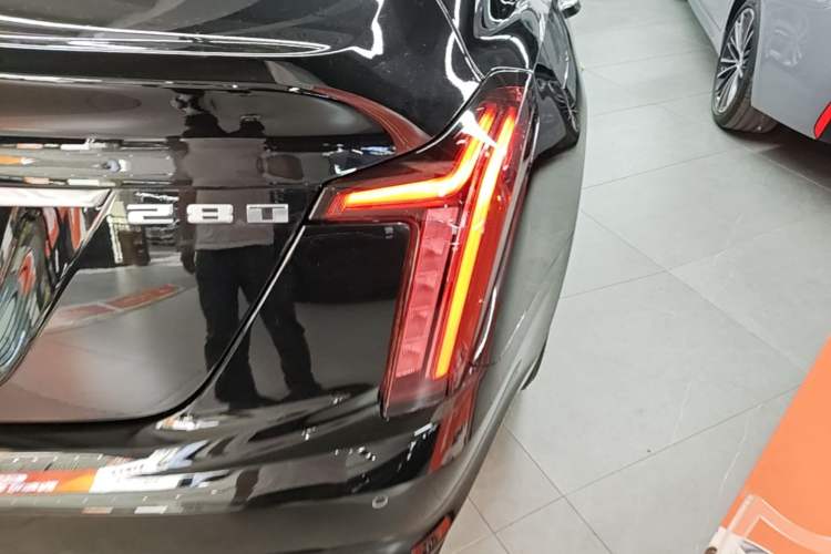 Used Cadillac CT5 2023 28T Luxury Edition (Standard Version) Right Rear Taillight