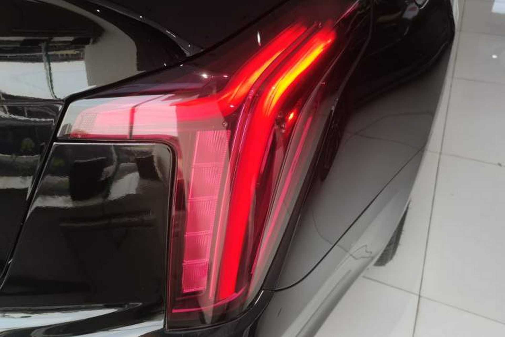 Used Cadillac CT5 2023 28T Luxury Edition (Standard Version) Right Rear Taillight