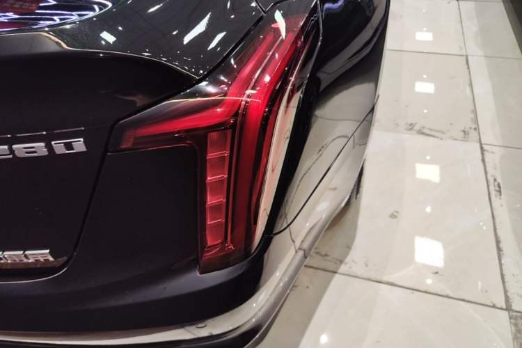 Used Cadillac CT5 2023 28T Luxury Edition (Standard Version) Right Rear Taillight