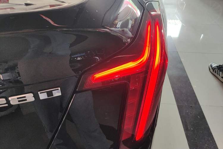 Used Cadillac CT5 2023 28T Luxury Edition (Standard Version) Right Rear Taillight