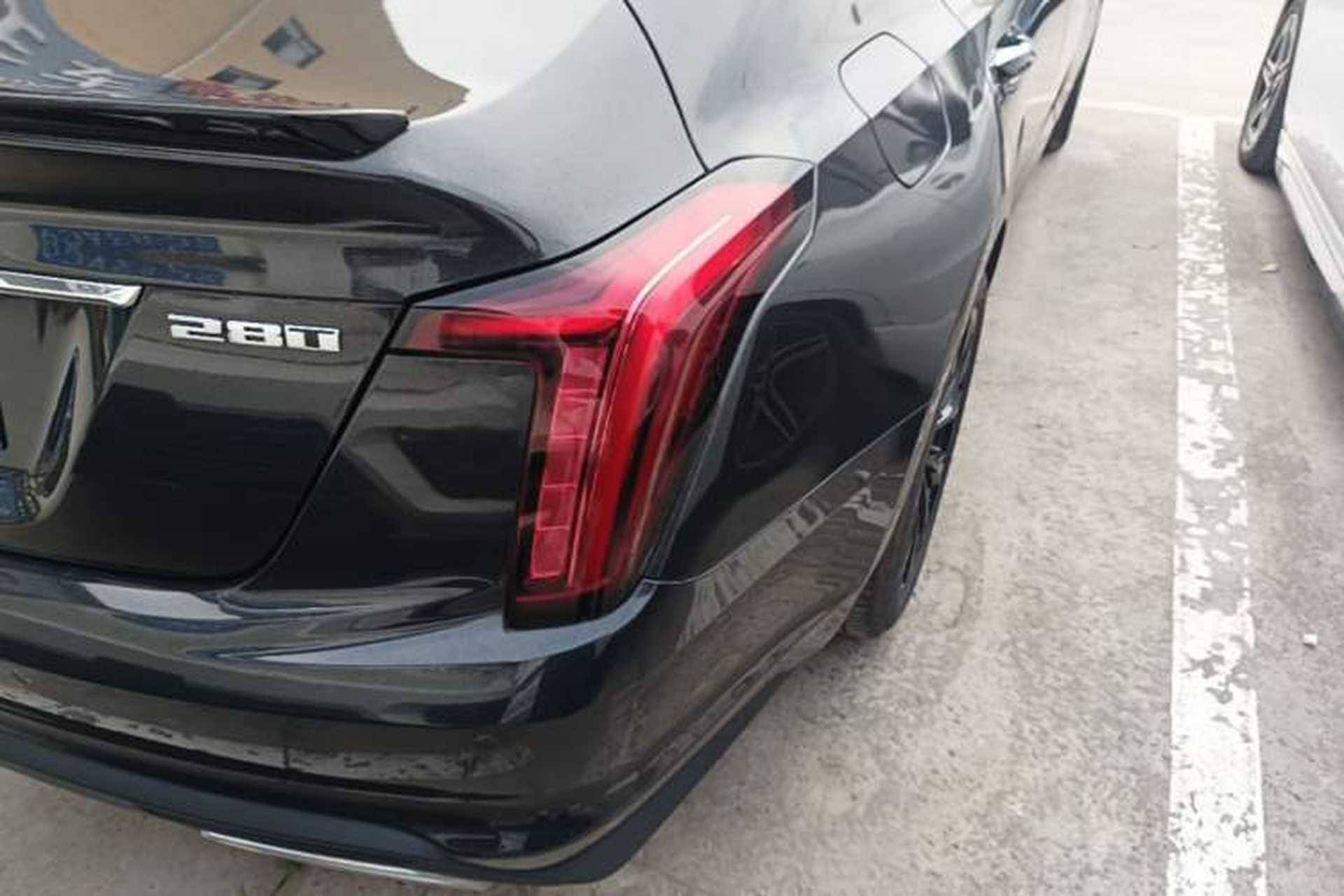 Used Cadillac CT5 2023 28T Luxury Edition (Standard Version) Right Rear Taillight