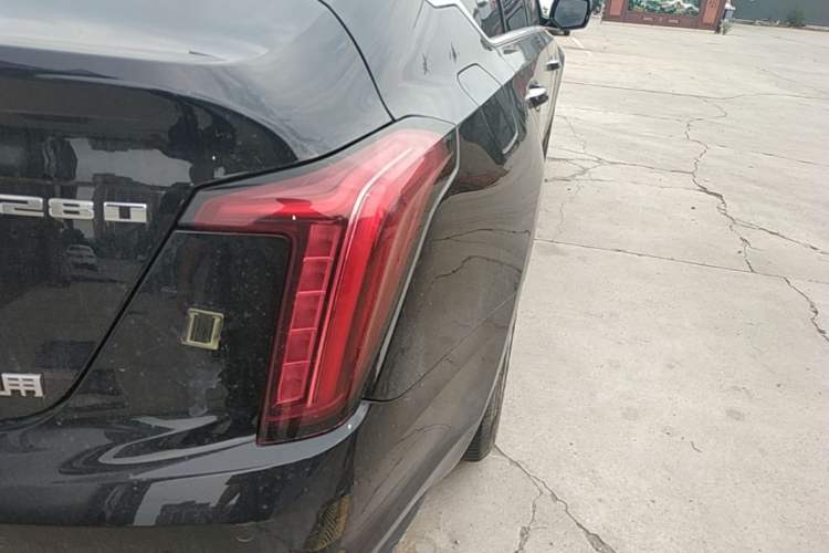 Used Cadillac CT5 2023 28T Luxury Edition (Standard Version) Right Rear Taillight