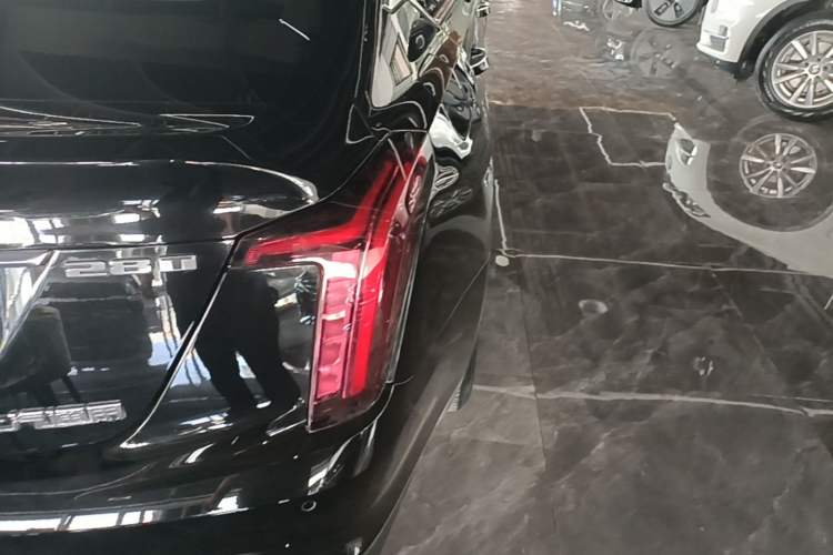 Used Cadillac CT5 2023 28T Luxury Edition (Standard Version) Right Rear Taillight