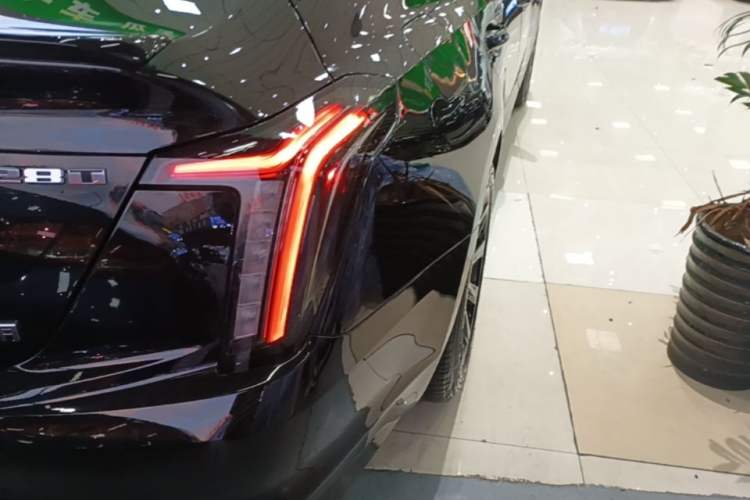 Used Cadillac CT5 2023 28T Prestige Model Right Rear Taillight