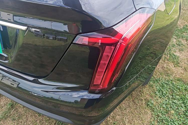 Used Cadillac CT5 2023 28T Luxury Edition (Standard Version) Right Rear Taillight