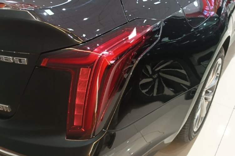 Used Cadillac CT5 2023 28T Luxury Edition (Standard Version) Right Rear Taillight