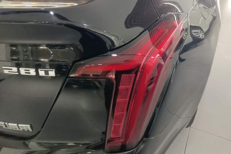 Used Cadillac CT5 2023 28T Luxury Edition (Standard Version) Right Rear Taillight