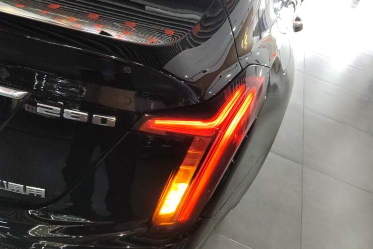 Used Cadillac CT5 2023 28T Luxury Edition (Standard Version) Right Rear Taillight