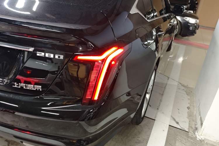 Used Cadillac CT5 2023 28T Luxury Edition (Standard Version) Right Rear Taillight