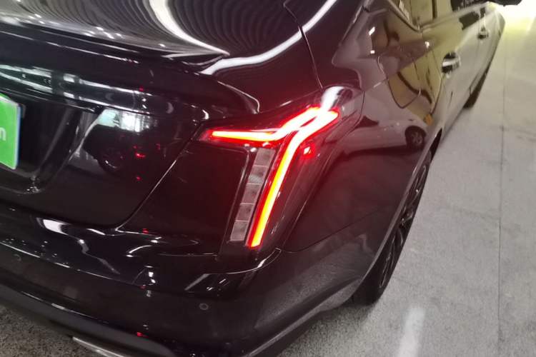 Used Cadillac CT5 2023 28T Luxury Edition (Standard Version) Right Rear Taillight