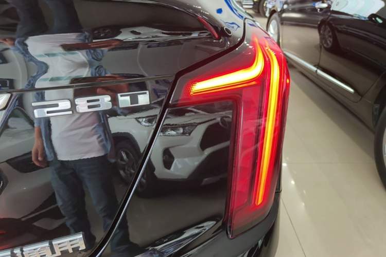 Used Cadillac CT5 2023 28T Luxury Edition (Standard Version) Right Rear Taillight