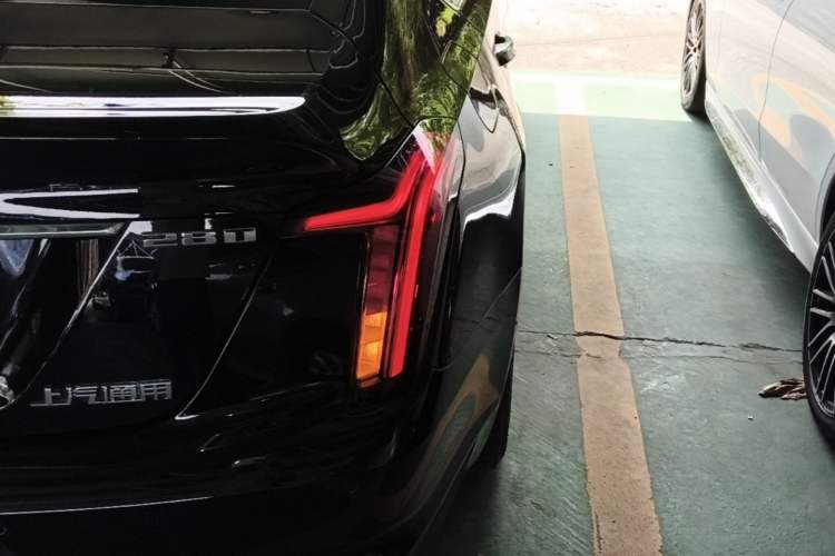 Used Cadillac CT5 2023 28T Luxury Edition (Standard Version) Right Rear Taillight