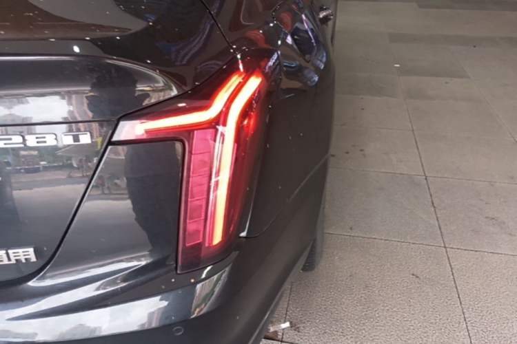 Used Cadillac CT5 2023 28T Luxury Edition (Standard Version) Right Rear Taillight