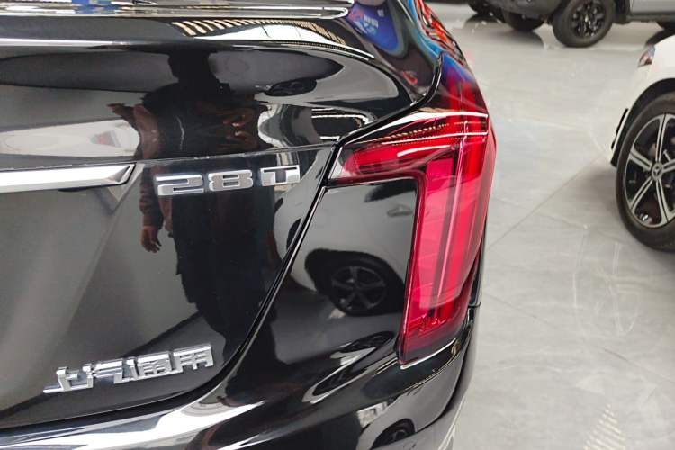 Used Cadillac CT5 2023 28T Luxury Edition (Standard Version) Right Rear Taillight