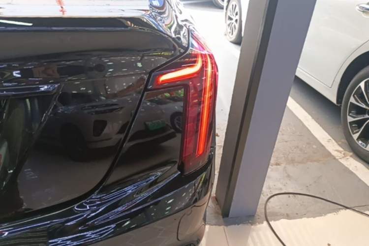Used Cadillac CT5 2023 28T Luxury Edition (Standard Version) Right Rear Taillight