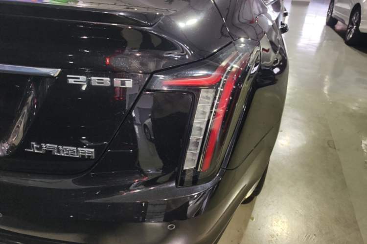 Used Cadillac CT5 2023 28T Platinum Edition Right Rear Taillight