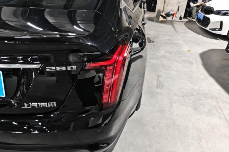 Used Cadillac CT5 2023 28T Luxury Edition (Standard Version) Right Rear Taillight