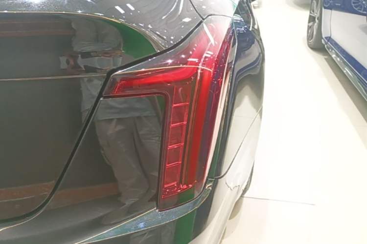 Used Cadillac CT5 2023 28T Luxury Edition (Standard Version) Right Rear Taillight