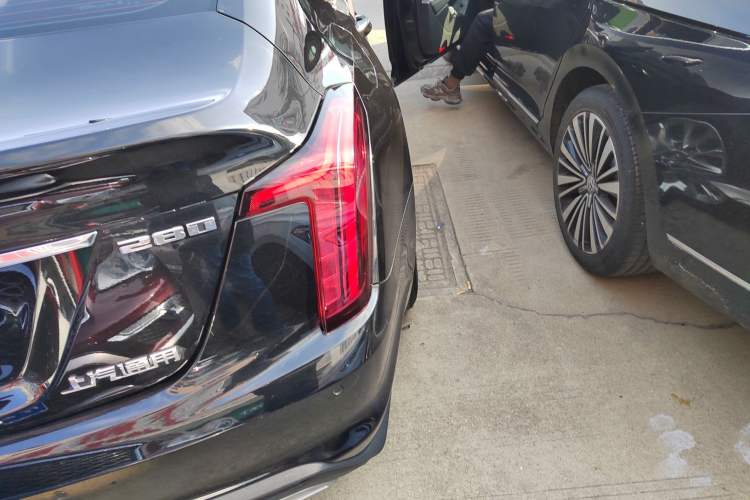 Used Cadillac CT5 2023 28T Luxury Edition (Standard Version) Right Rear Taillight