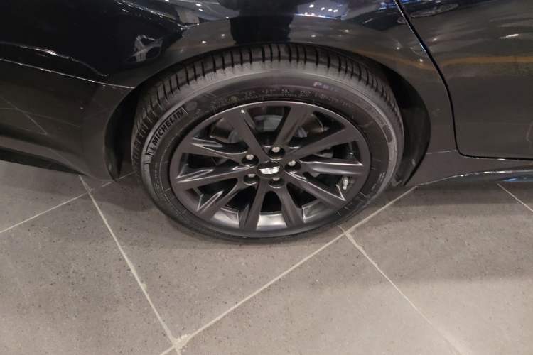 Used Cadillac CT5 2023 28T Prestige Model Right Rear Wheel Hub
