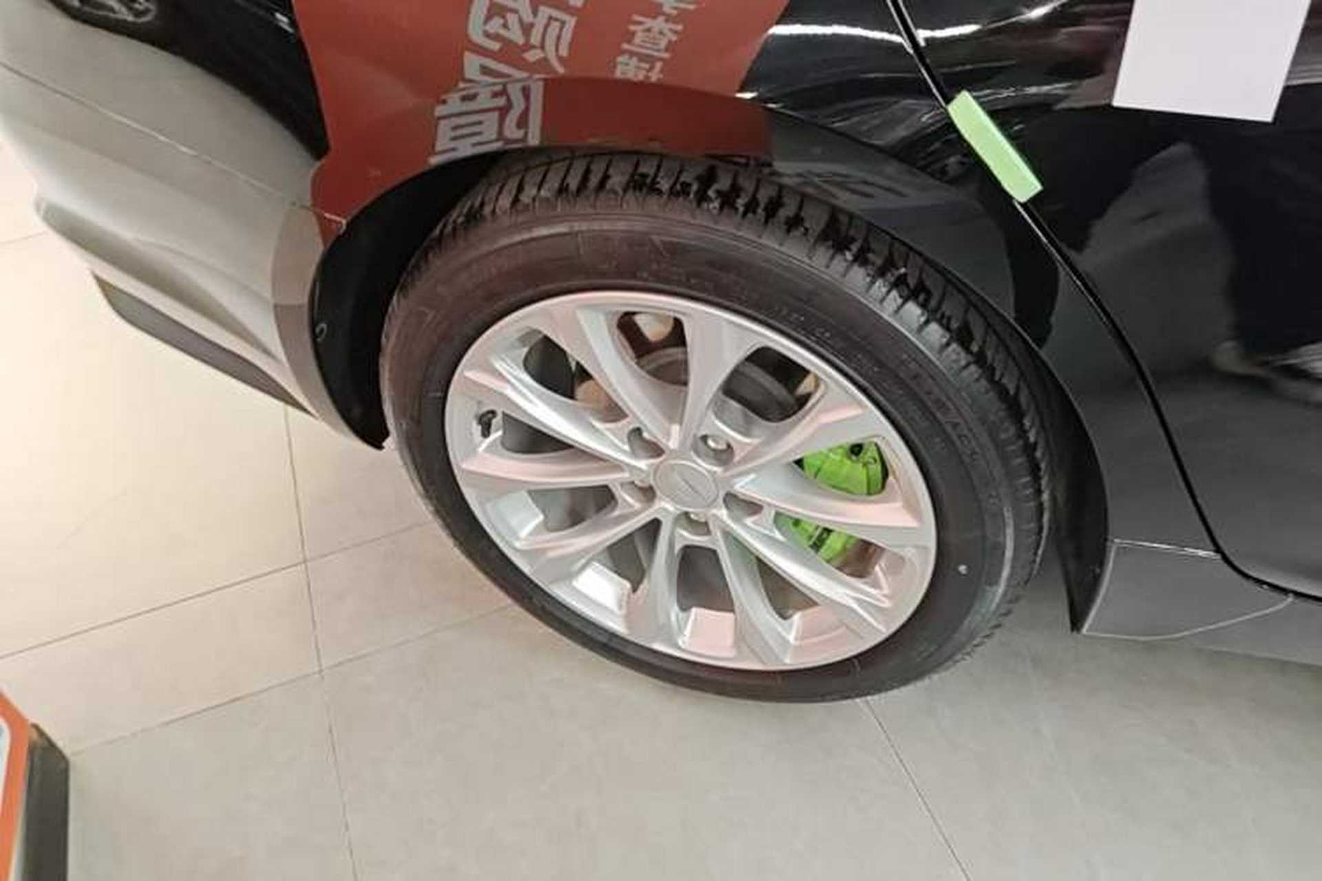 Used Cadillac CT5 2023 28T Luxury Edition (Standard Version) Right Rear Wheel Hub