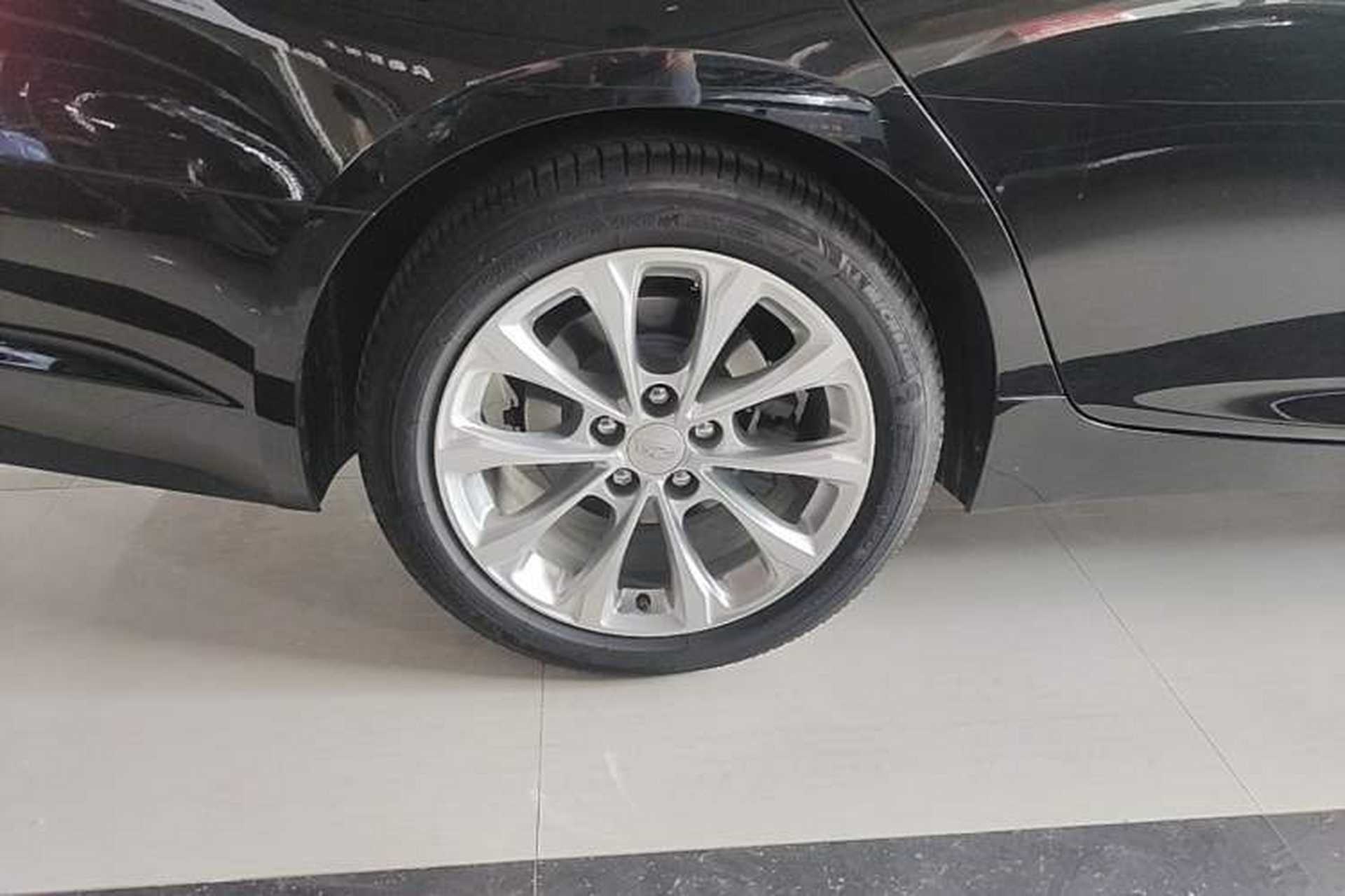 Used Cadillac CT5 2023 28T Luxury Edition (Standard Version) Right Rear Wheel Hub