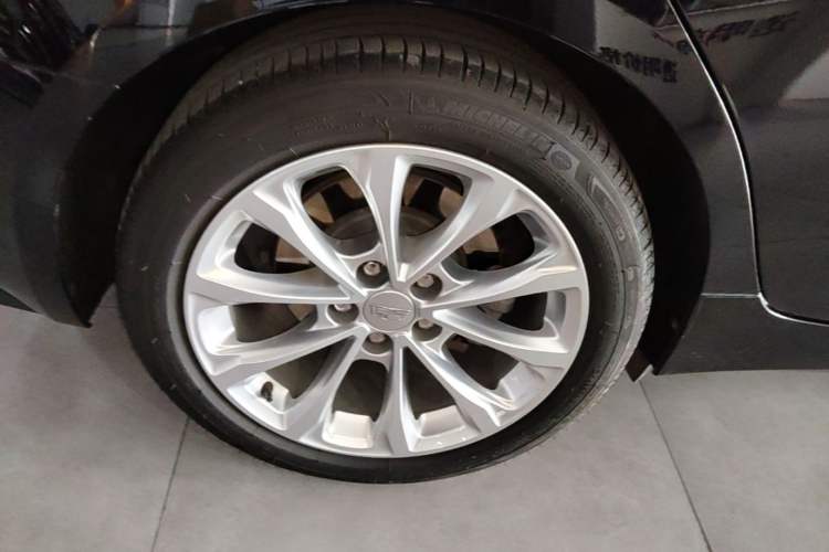 Used Cadillac CT5 2023 28T Luxury Edition (Standard Version) Right Rear Wheel Hub