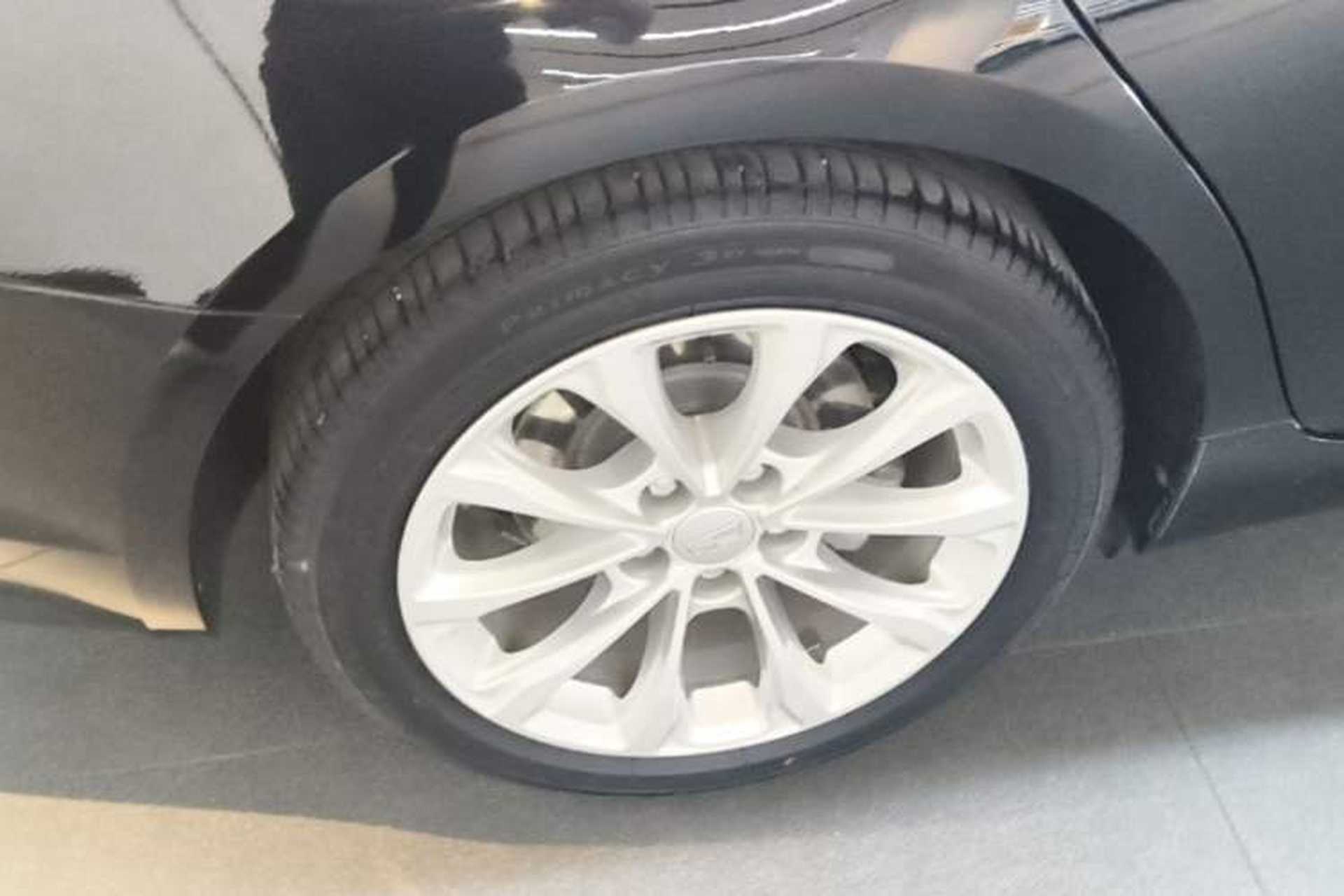 Used Cadillac CT5 2023 28T Luxury Edition (Standard Version) Right Rear Wheel Hub