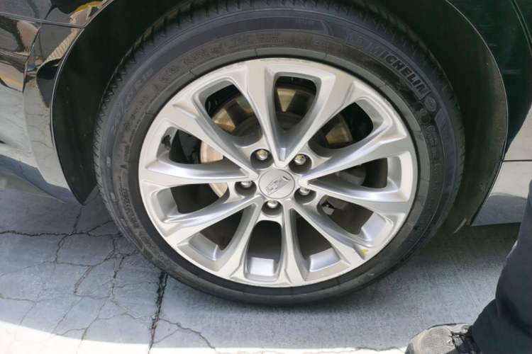 Used Cadillac CT5 2023 28T Luxury Edition (Standard Version) Right Rear Wheel Hub