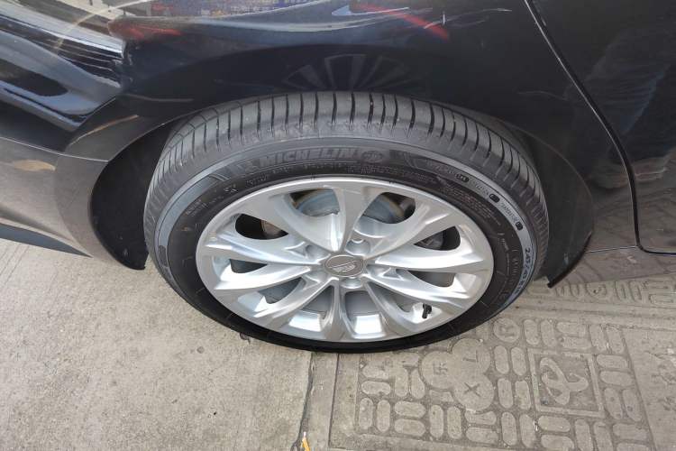 Used Cadillac CT5 2023 28T Luxury Edition (Standard Version) Right Rear Wheel Hub