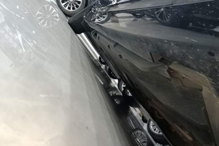 Used Cadillac CT5 2023 28T Luxury Edition (Standard Version) Right Side Sill