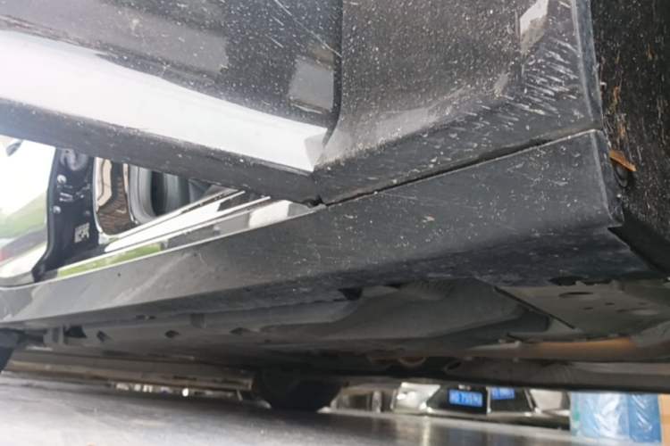 Used Cadillac CT5 2023 28T Luxury Edition (Standard Version) Right Side Sill