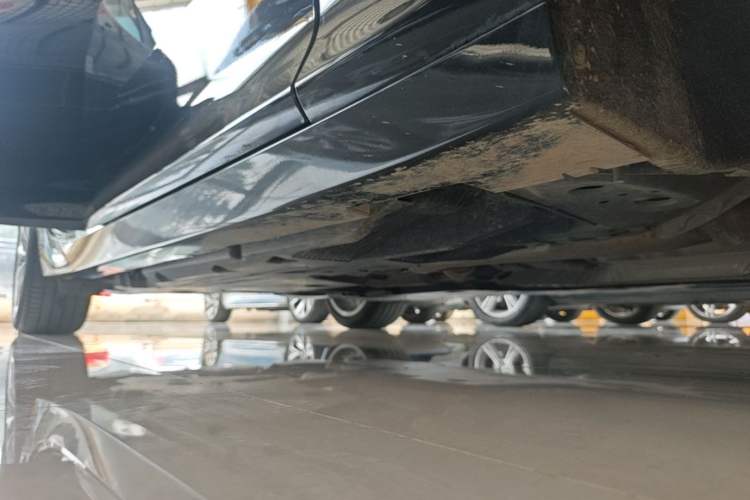 Used Cadillac CT5 2023 28T Luxury Edition (Standard Version) Right Side Sill