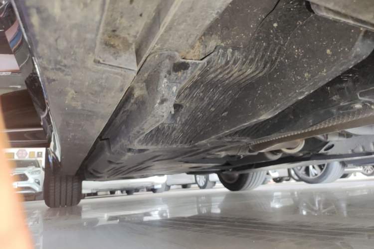 Used Cadillac CT5 2023 28T Luxury Edition (Standard Version) Right Side Sill